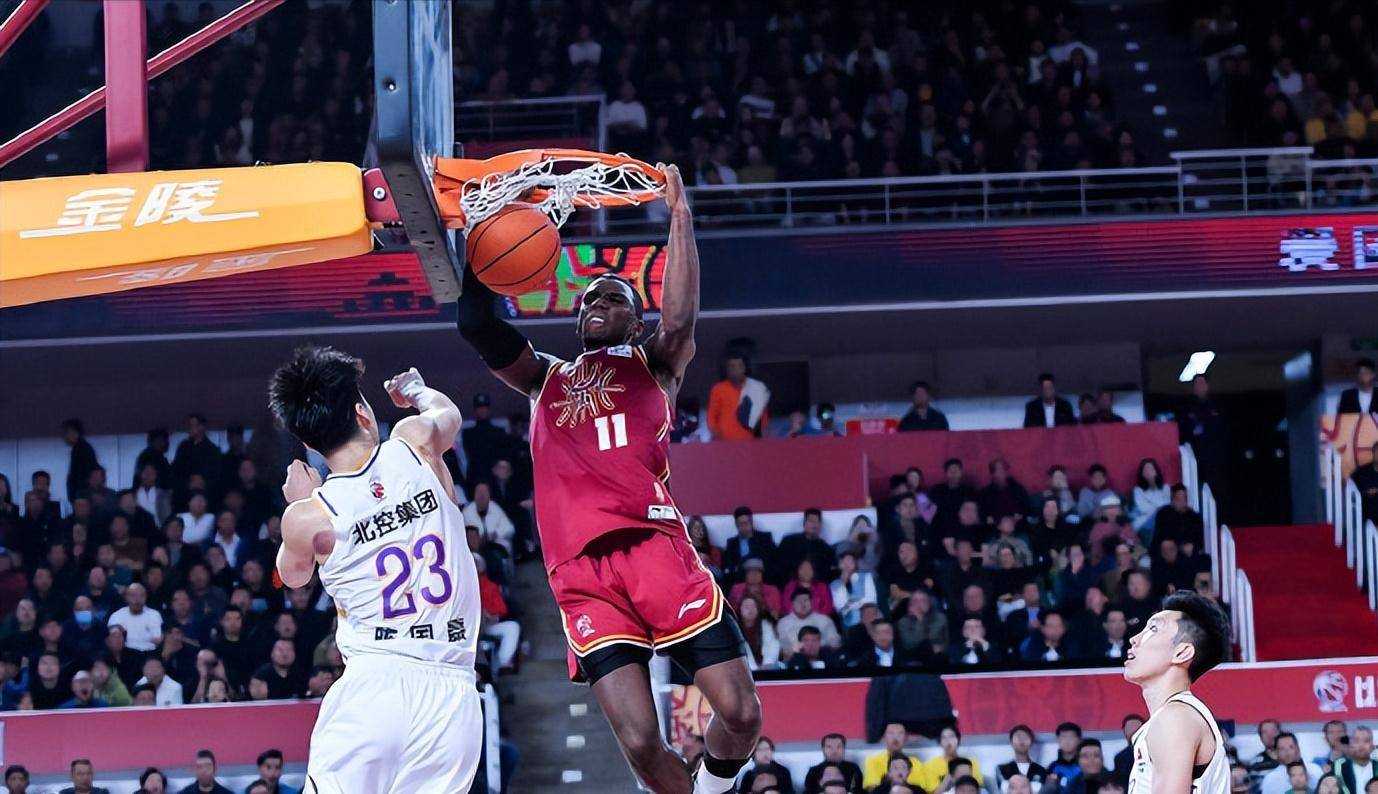 爱游戏官方网站今晚圣安东尼奥马刺再遭质疑：CBA季后赛节点到来；话题不断；临场指挥获称赞的简单介绍