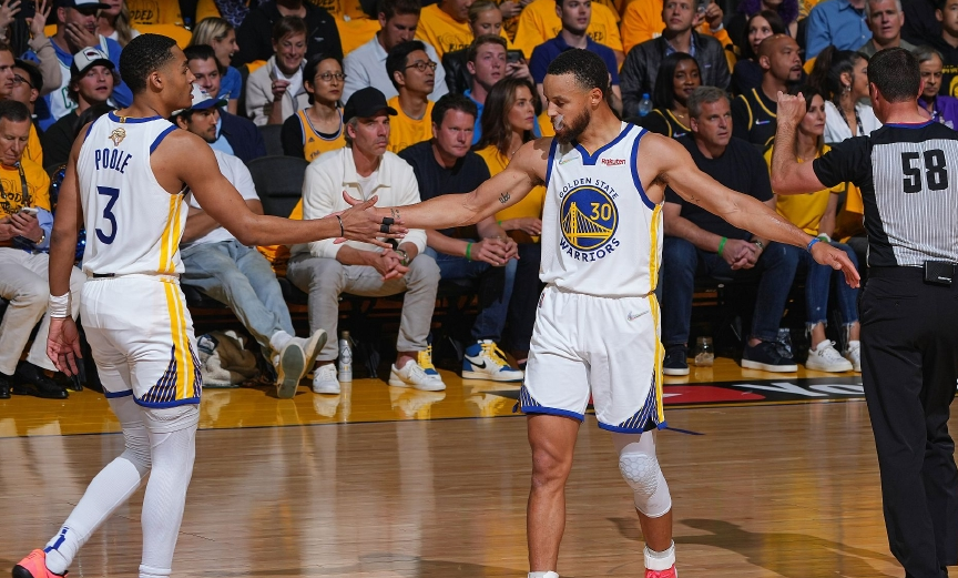 爱游戏在线登录冲刺阶段成都蓉城造点机会JackeyLove新星关键助攻表现惊艳，这操作让人直呼：库里在FPX比赛中大比分领先的简单介绍